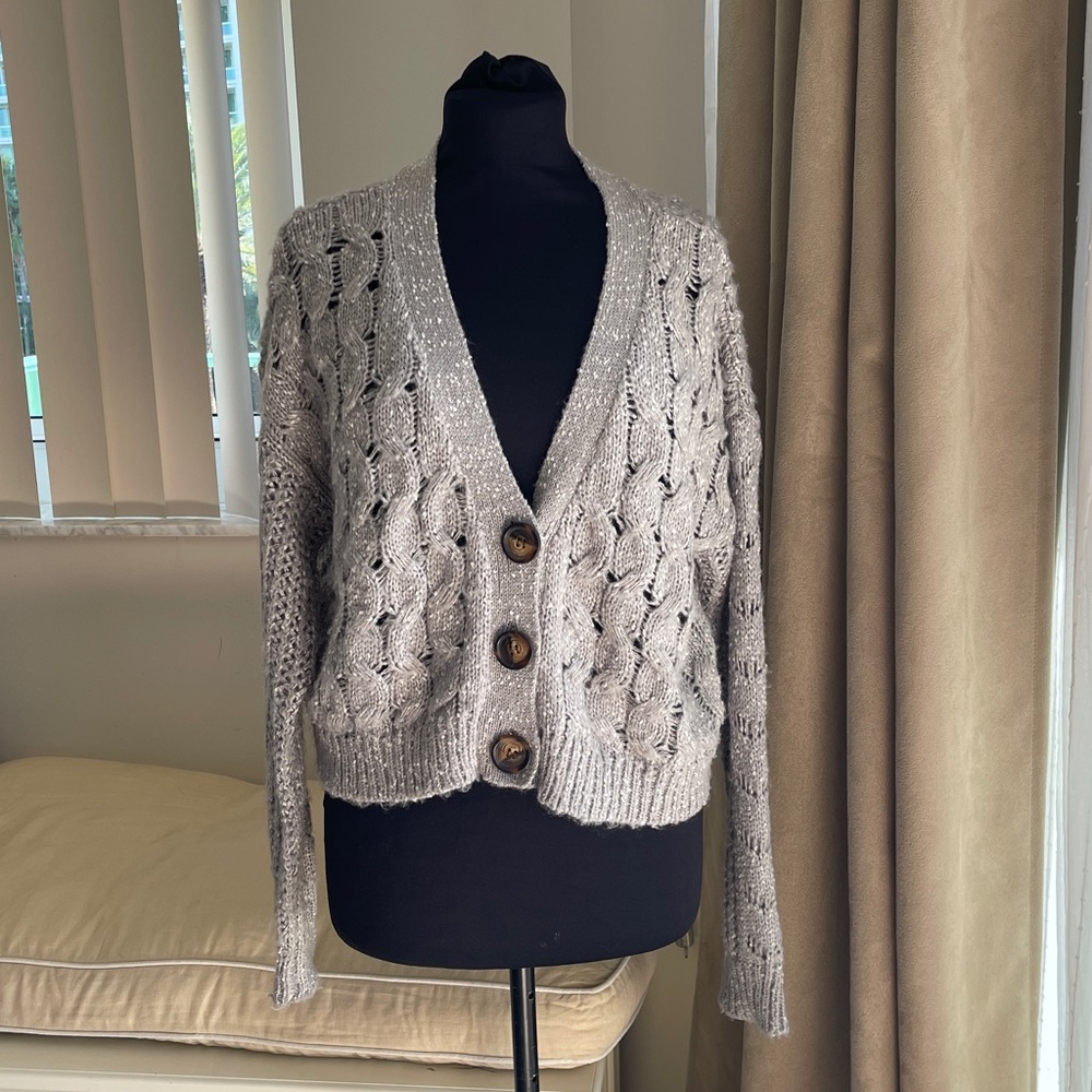 POL Soft Gray Cable Knit Long Sleeve crop oversized Cardigan Size S